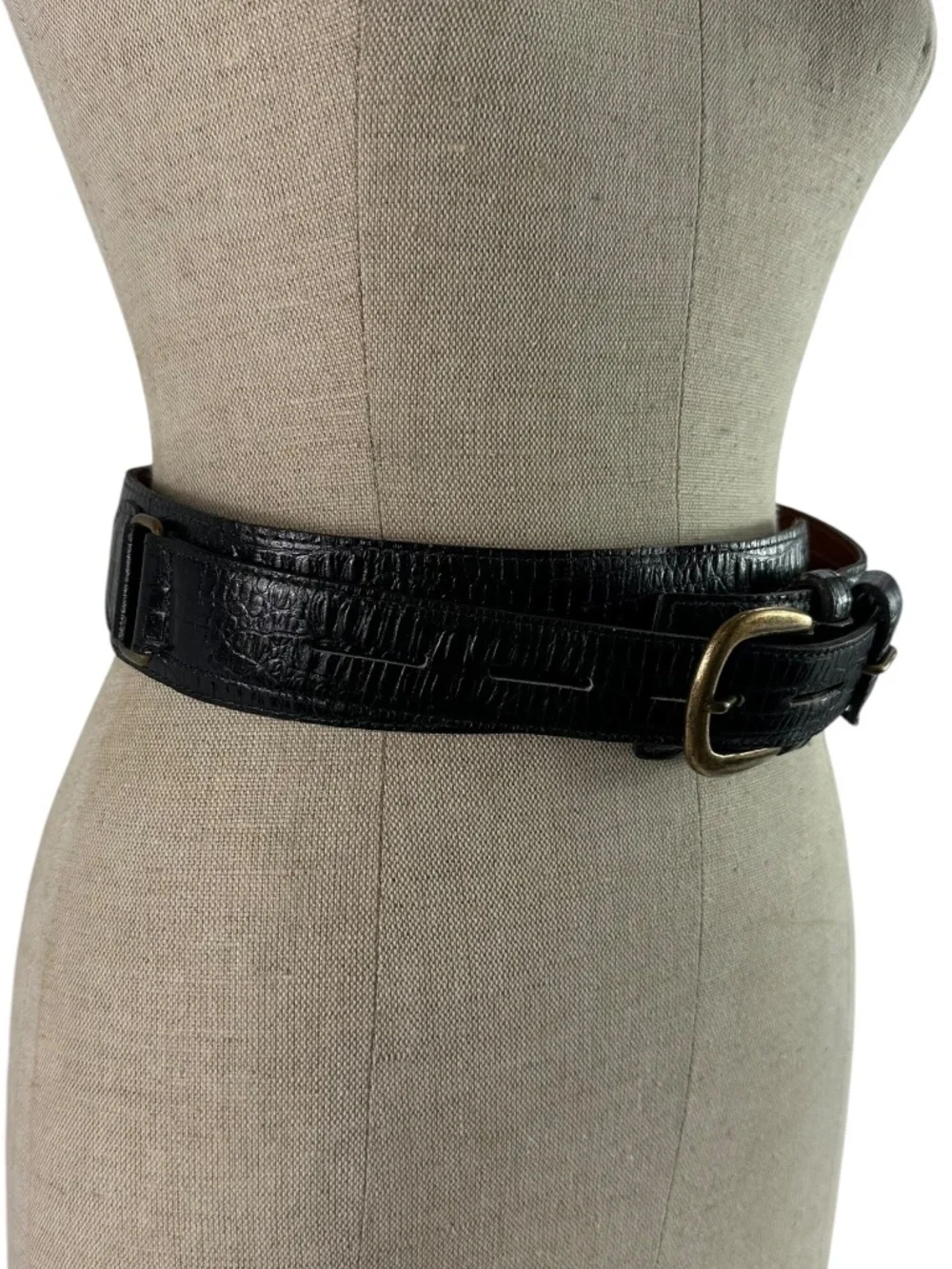 Genuine JOAN & DAVID Black Croc Pattern Leather Belt Small 28-30